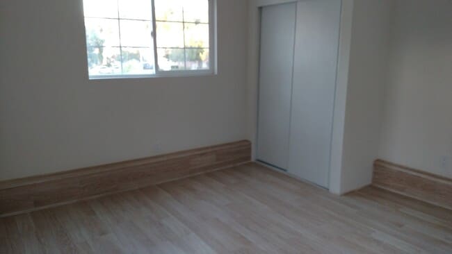 Building Photo - 1 Bedroom, 1 Bath Casita with Private Entrance - Includes Utilities (single woman preferred)