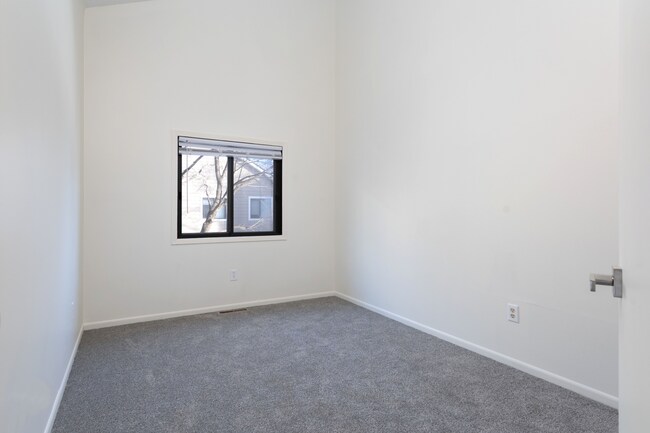 2 bedroom master.jpg - The Lofts of Sand Creek