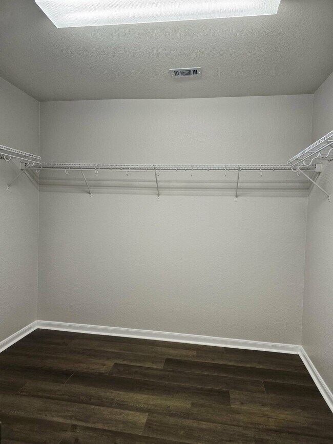 Building Photo - 15618 Sweet Maple Ct