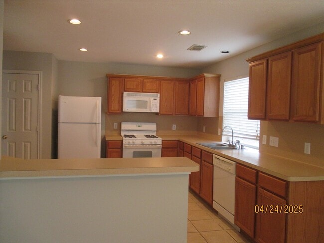 Building Photo - 5531 Poplar Terrace Ln