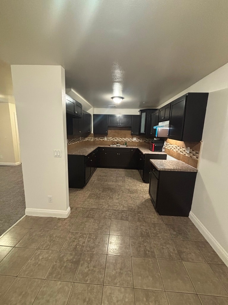 Building Photo - 160 W 52nd St