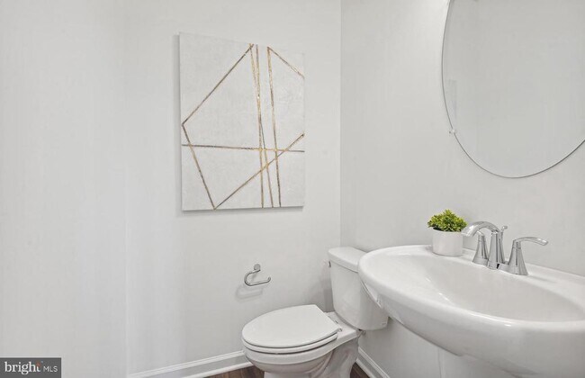 Building Photo - 14400 Leafhopper Dr