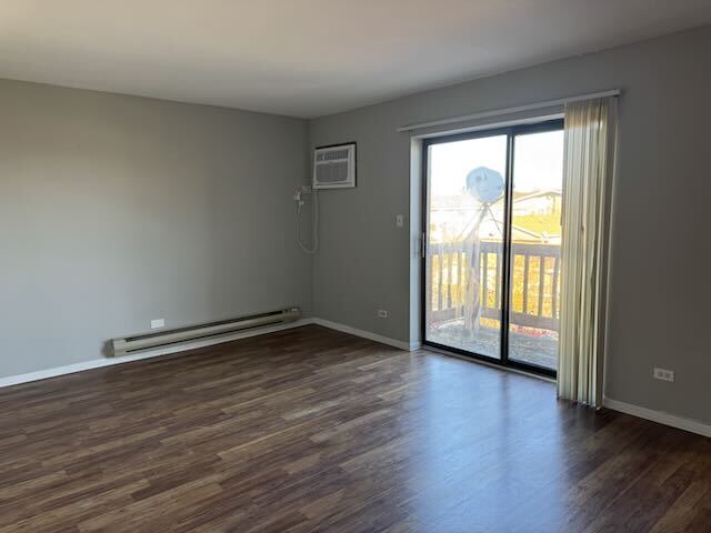 Building Photo - 1324 N Geneva Dr