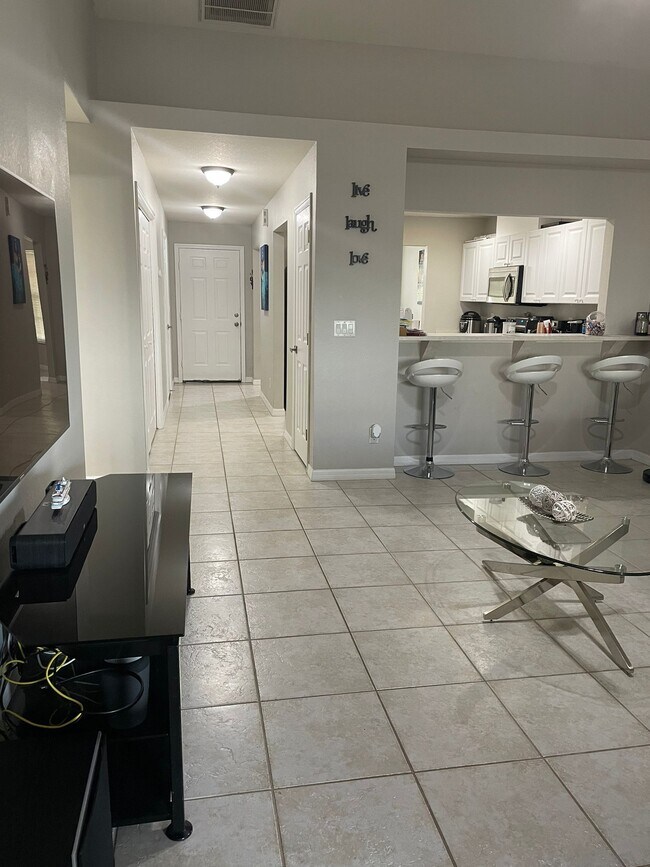 Building Photo - 419 SW 4th St