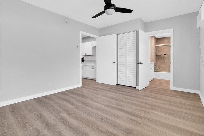 Building Photo - 1841 Adams St