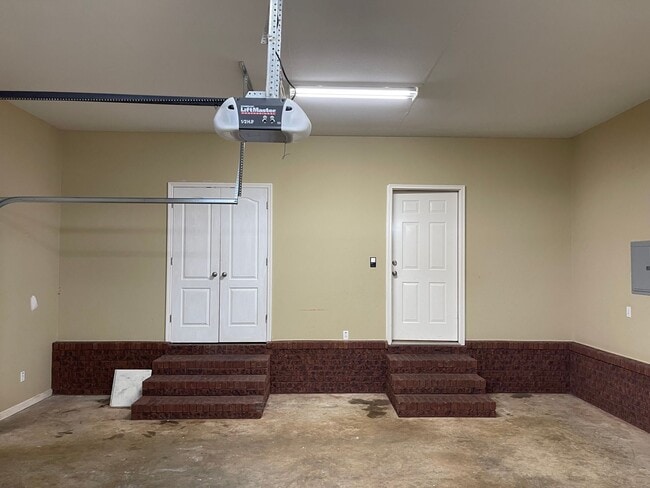 Building Photo - Sommer Brook Subdivision!!!