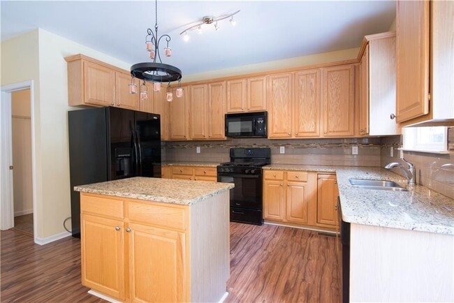 Building Photo - 3733 Roxtree Trace Dr NE