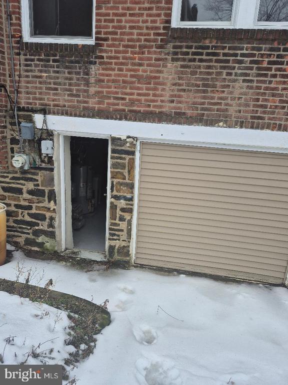 Building Photo - 5345 W Columbia Ave