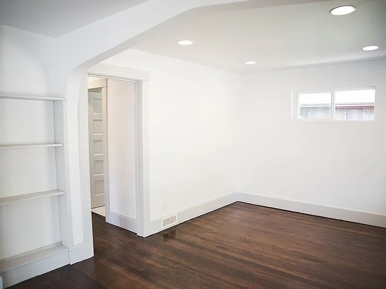Building Photo - 144 S 500 W