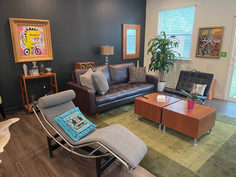 Building Photo - 2015 Rockface Way