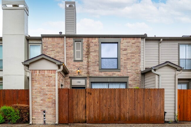 Building Photo - 1201 McDuffie St