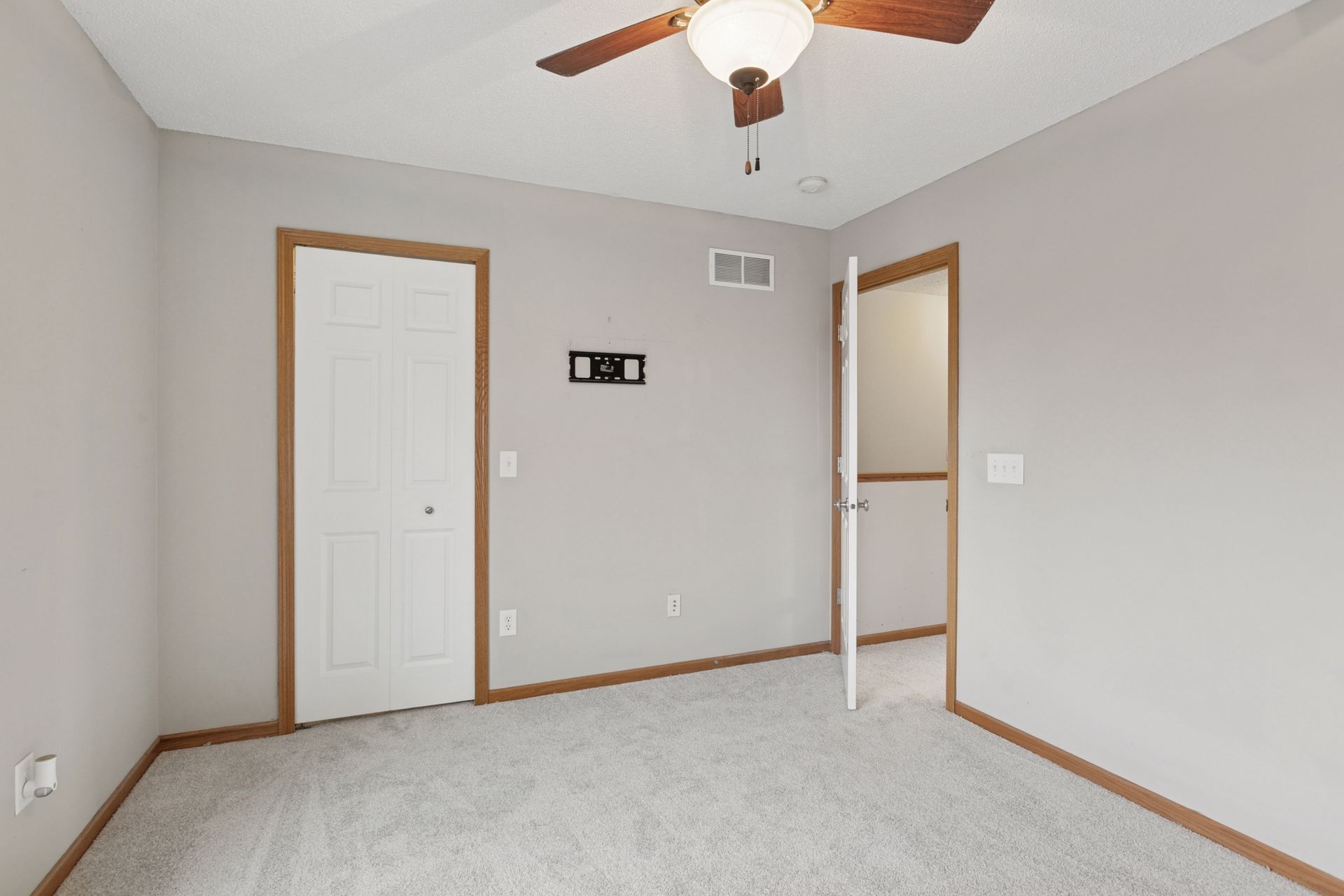 Building Photo - 4818 Education Dr N