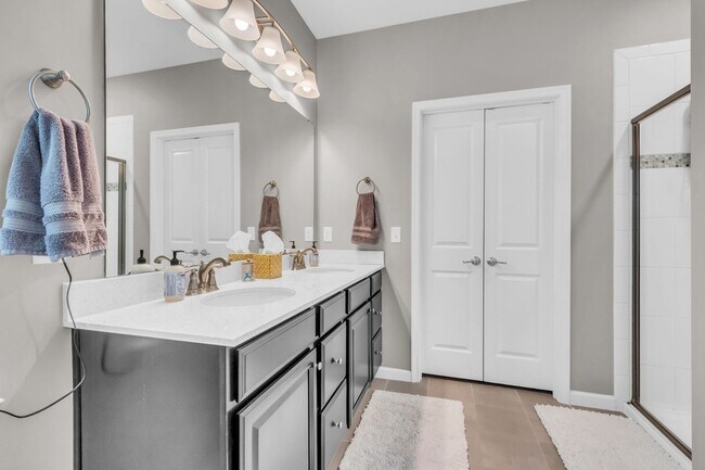 Building Photo - 6930 Wellsford Ln