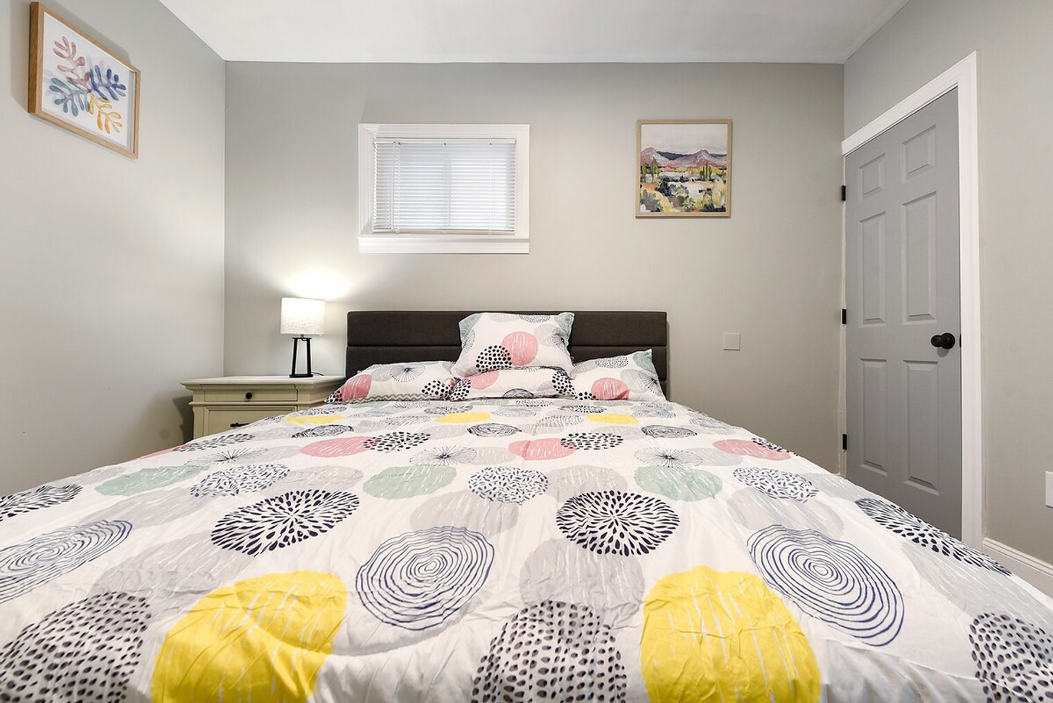 Building Photo - 153 Labelle St