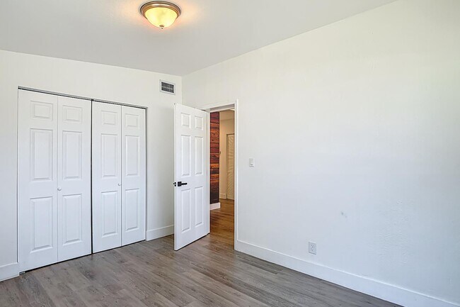 Building Photo - 2291 SW 34th Terrace