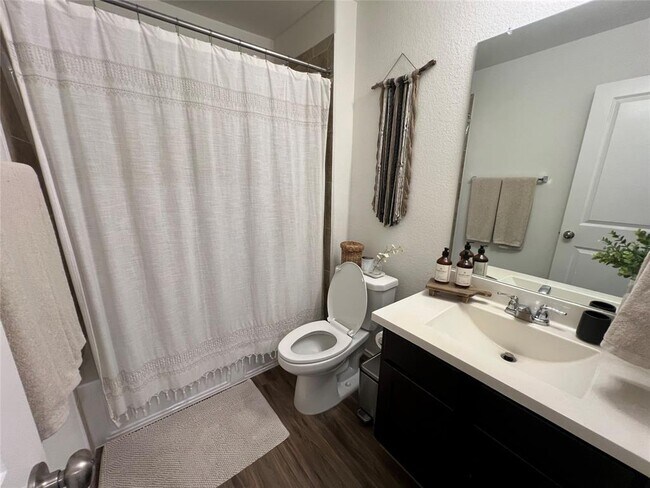 Building Photo - 1224 Matt Ln