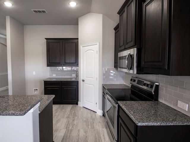 Building Photo - 426 Jasmine Dr