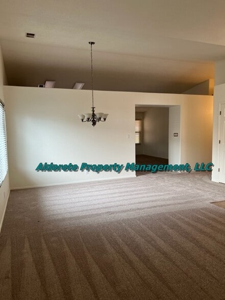 Building Photo - 8302 Calle Ensueno NW