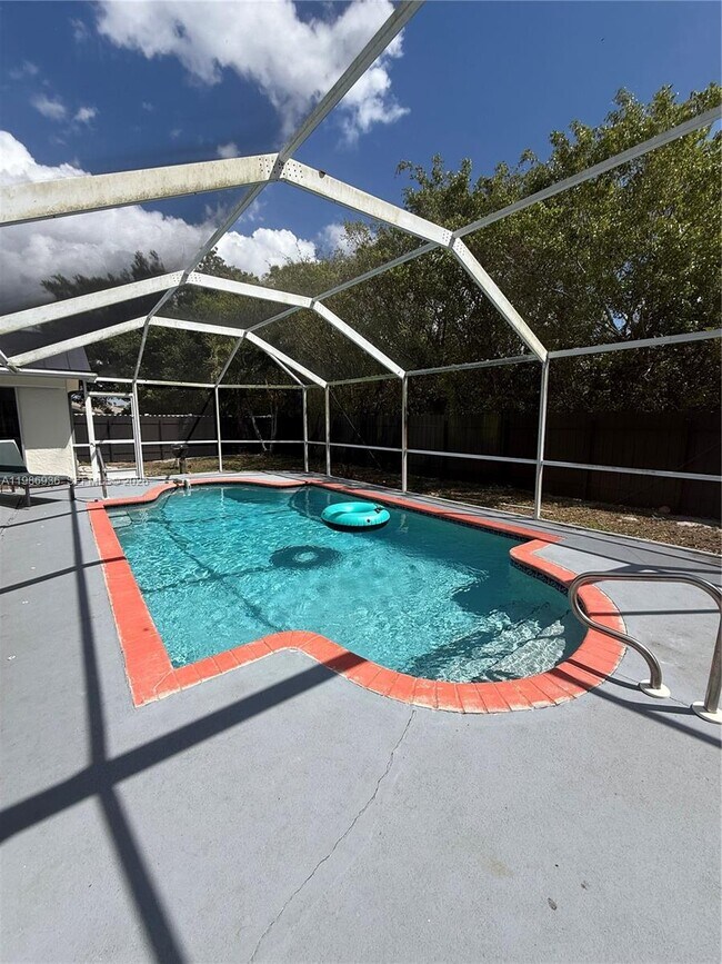 Building Photo - 7328 Pebble Beach Rd