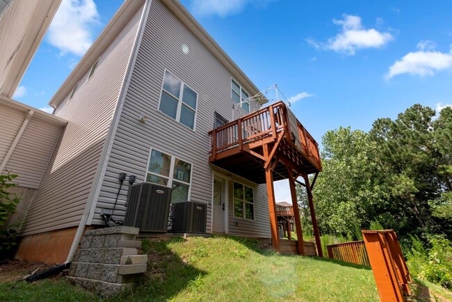 Building Photo - 1006 Valley Rock Dr