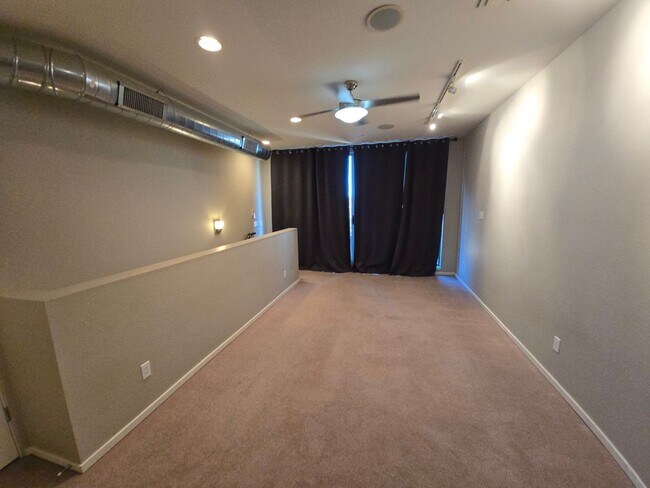 Building Photo - Beautiful Property with Contemporary Flair