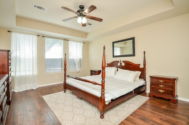 Building Photo - 3747 Heritage Colony Dr