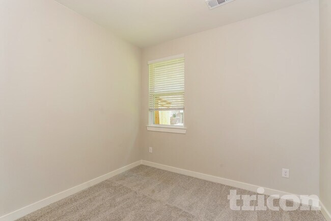 Building Photo - 2529 Dulaney Dr