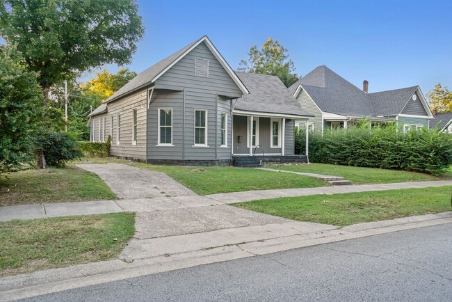 Building Photo - 616 S 19th St