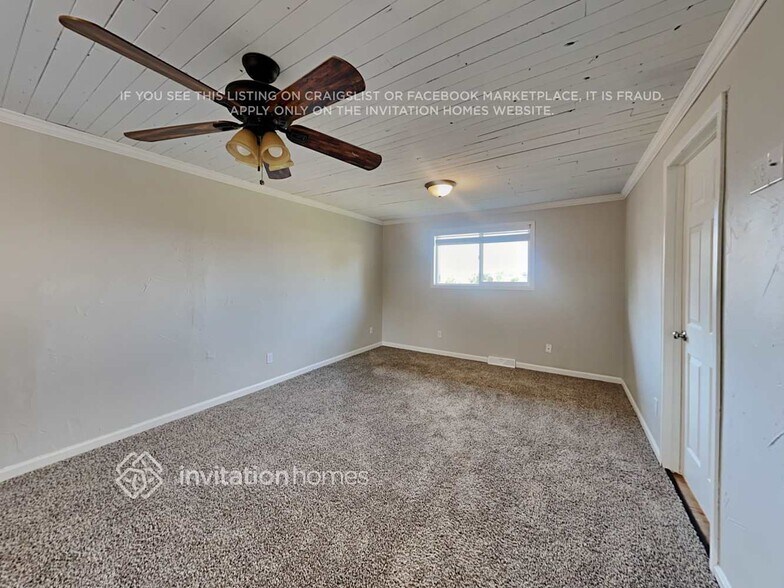 Building Photo - 387 Helena Cir