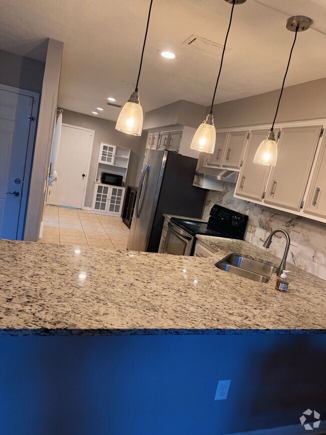 Building Photo - 1159 Fromage Cir W