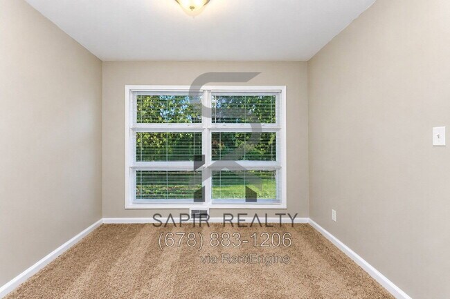 Building Photo - 500 Hamilton E Holmes Dr NW