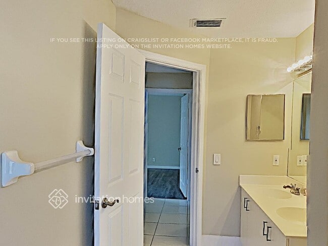 Building Photo - 8227 NW 41st St