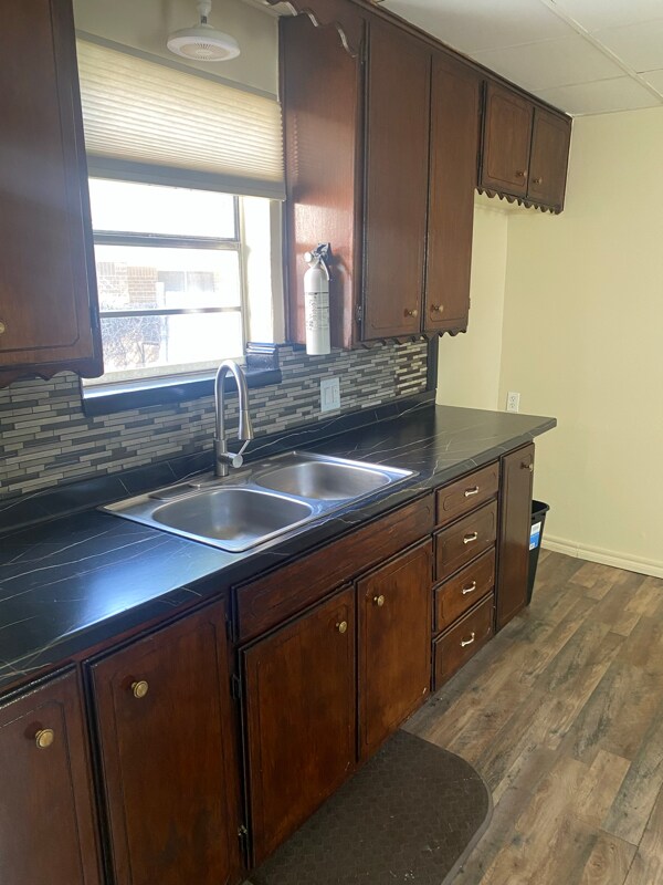 Building Photo - 309 N Louisa Ave