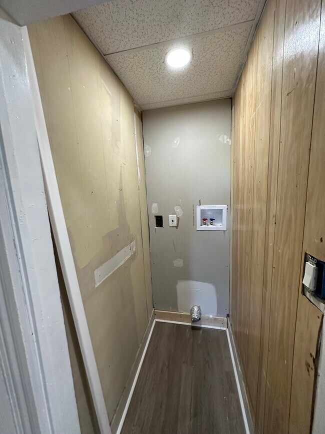 Building Photo - 1211 Pittston Ave