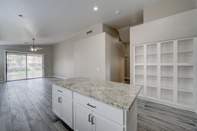 Building Photo - 3720 S Heath Way