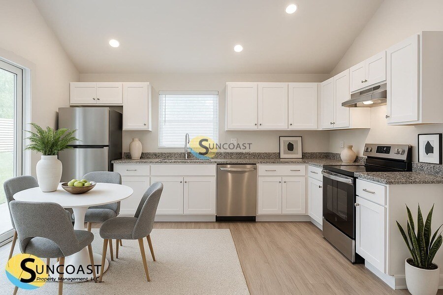 Building Photo - 303 Chiquita Blvd N