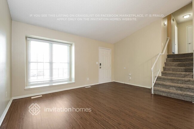 Building Photo - 11242 W 102nd Dr