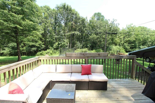 Building Photo - 6171 Collins St NE