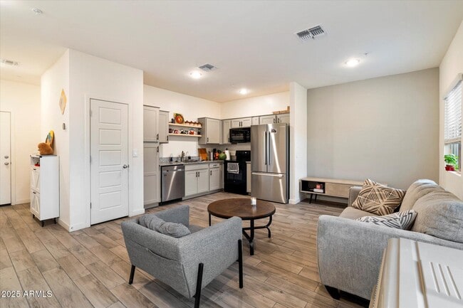Building Photo - 2259 W Harmont Dr