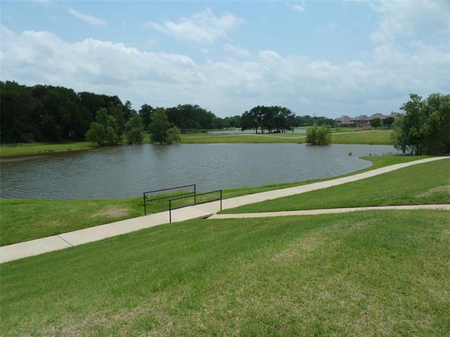 Building Photo - 1917 Grand Fairway Dr