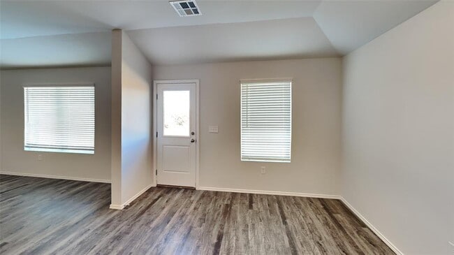 Building Photo - 6009 Bradford Pear Ln