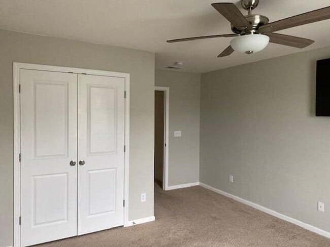 Building Photo - Townhouse in the Landings at Montague Plan...