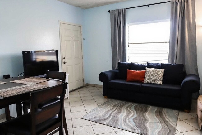 Building Photo - 121 E Venus Ln