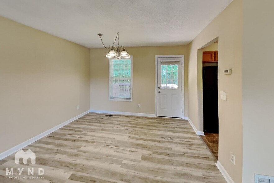 Building Photo - 413 River Trace Dr