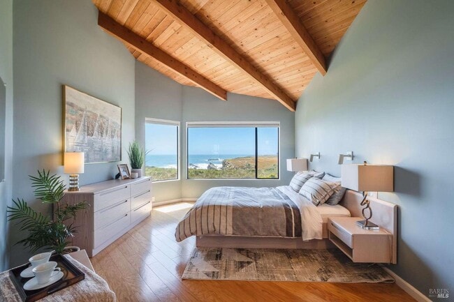 Building Photo - 470 Grey Whale