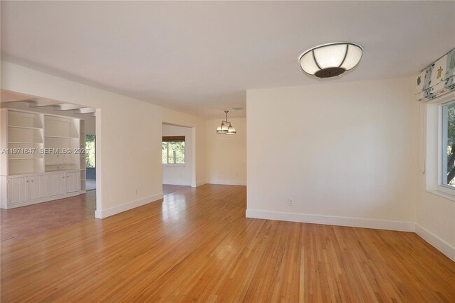 Building Photo - 8300 SW 61st Ave