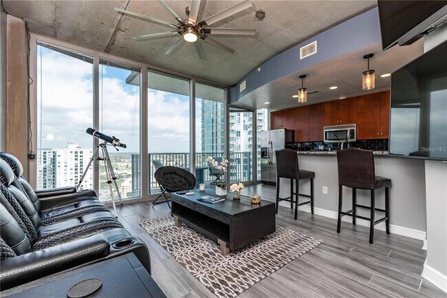 Building Photo - 777 N Ashley Dr