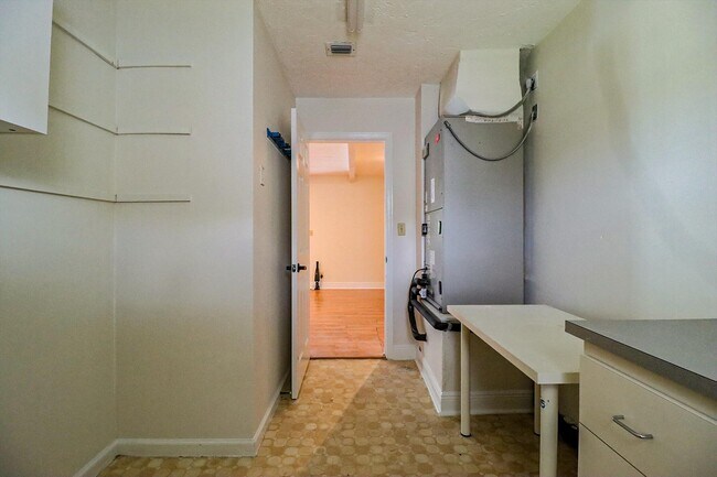 Building Photo - 1329 NW 84th Dr