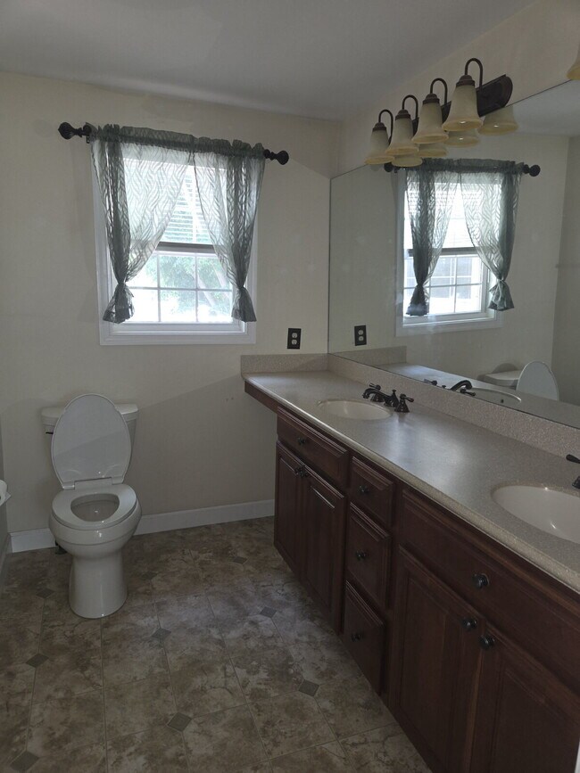 Building Photo - "Spacious 4-Bedroom Gem with Finished Basement in Walkersville - Ideal Family Living!"