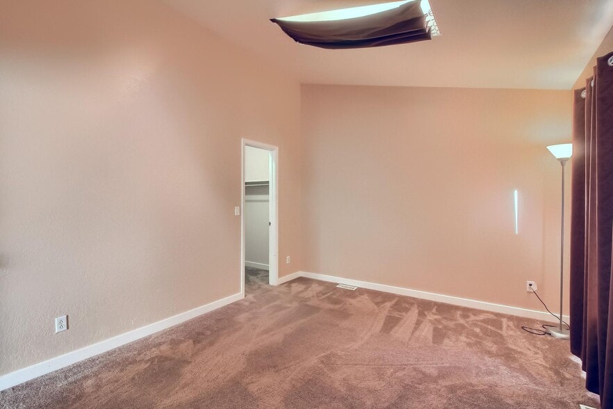 Building Photo - 3884 W 63rd Pl